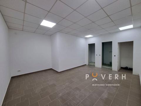 комерційна за адресою Гетьмана Мазепи вул., 11
