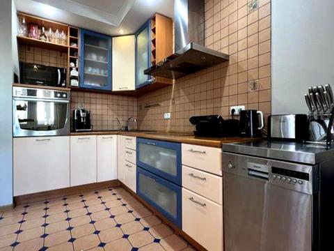 квартира за адресою Анни Ахматової вул., 47