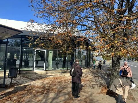 коммерческая по адресу Леонида Каденюка просп. (Юрия Гагарина), 19а