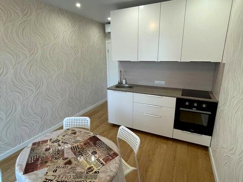 квартира за адресою Князя Романа Мстиславича вул. (Генерала Жмаченка), 28-А