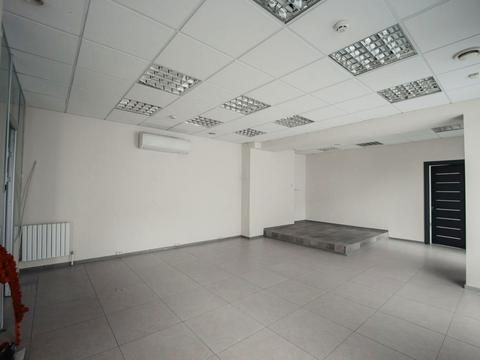 комерційна за адресою Виконкомівська, 12