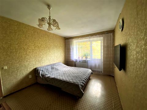 квартира за адресою Космонавтів вул., 21/2
