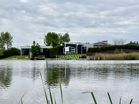 будинок за адресою Ватутіна пров.