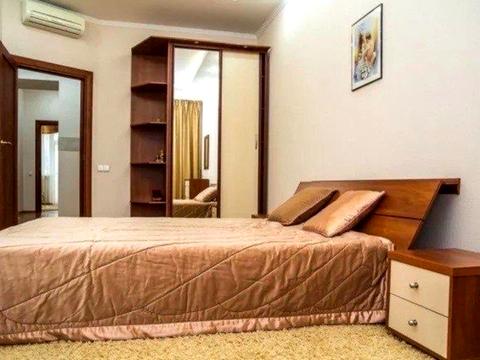 квартира по адресу Кучеревського бульв., 11а
