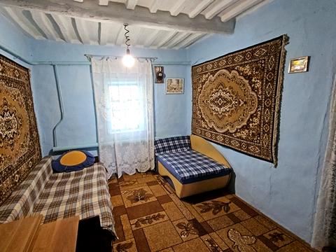 будинок за адресою с. Плужники, Червоноармійська