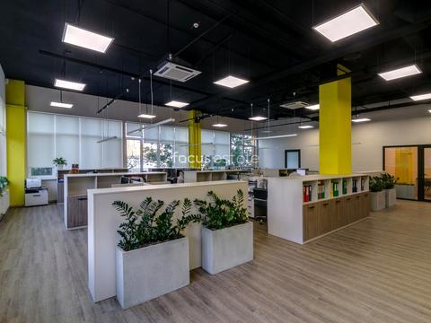 комерційна за адресою Борщагівська вул., 154