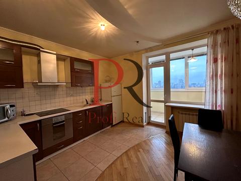 квартира за адресою Миколи Амосова вул., 4