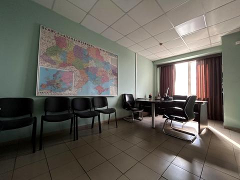 комерційна за адресою Назарія Яремчука вул. (Єршова), 11