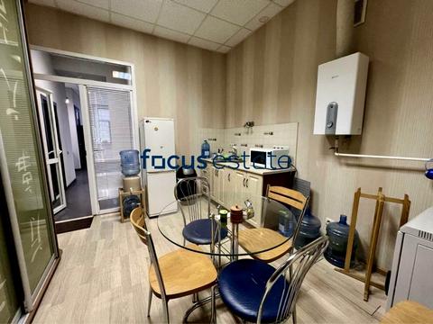 комерційна за адресою Микільсько-Ботанічна вул., 3
