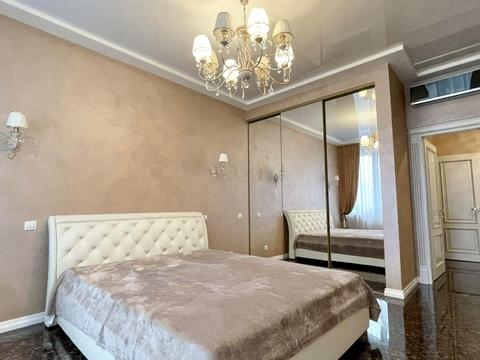 квартира за адресою Дніпровська набережна вул., 14-Б
