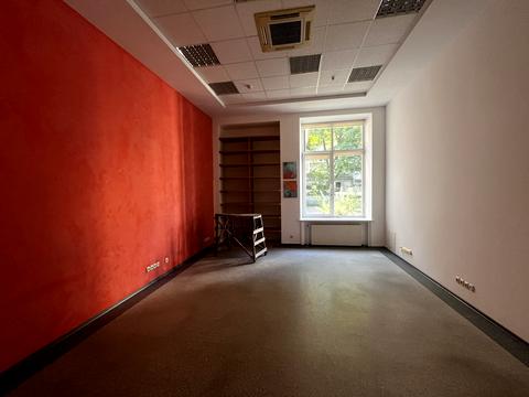 коммерческая по адресу Владимира Моссаковского ул. (Клари Цеткін), 1