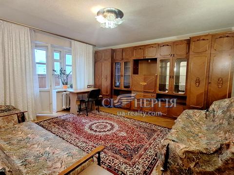 квартира за адресою Стадіонна вул., 6