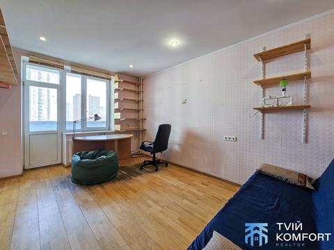 квартира за адресою Миколи Бажана просп., 10