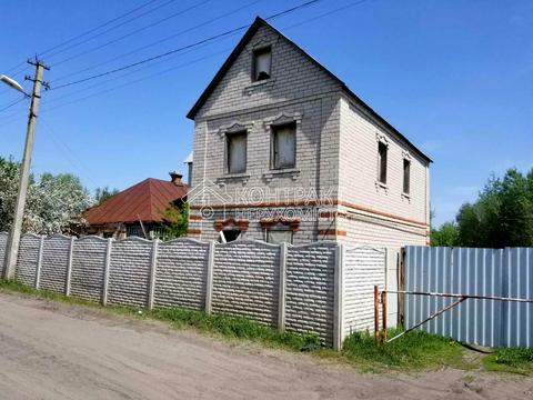 дом по адресу пгт. Безлюдовка, Клубничная ул.