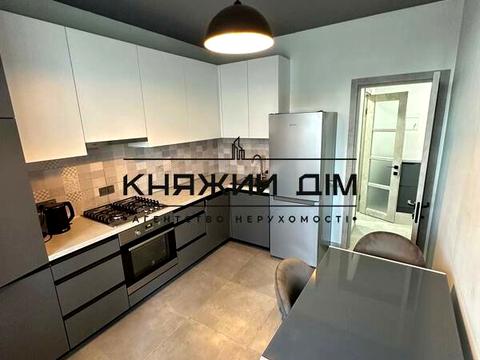 квартира за адресою Героїв Крут вул., 16