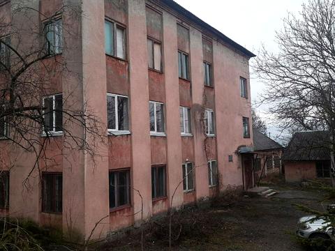 комерційна за адресою Заводська вул., 10