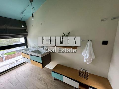 будинок за адресою Лютнева вул.