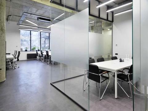 комерційна за адресою Саксаганського вул., 120