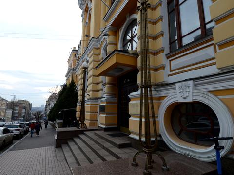 комерційна за адресою Бульварно-Кудрявська вул. (Воровського), 24