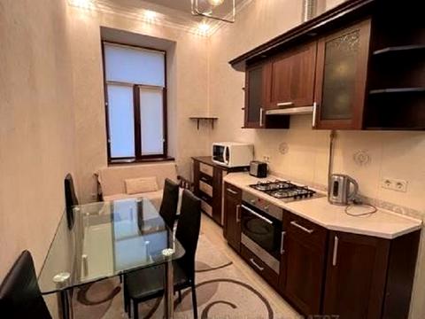 квартира за адресою Дорошенка вул., 8