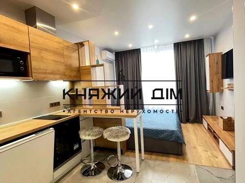 квартира за адресою Дніпровська набережна вул., 17В