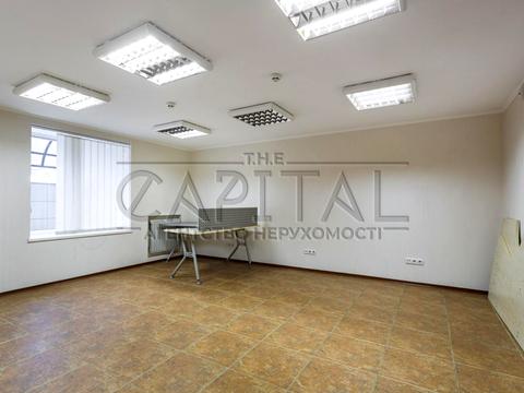 комерційна за адресою Дегтярівська вул., 45