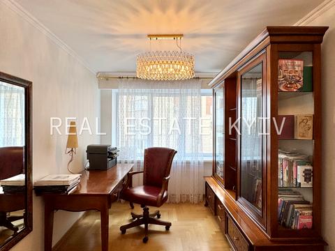квартира за адресою Володимира Івасюка просп. (Героїв Сталінграду), 18б