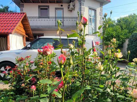 будинок за адресою Романа Шухевича вул.