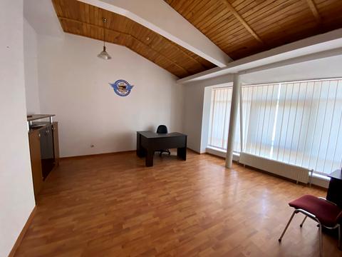 комерційна за адресою Шевченка вул., 64