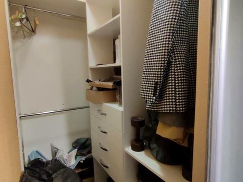 квартира по адресу Гвардейцев-Широнинцев ул., 63б