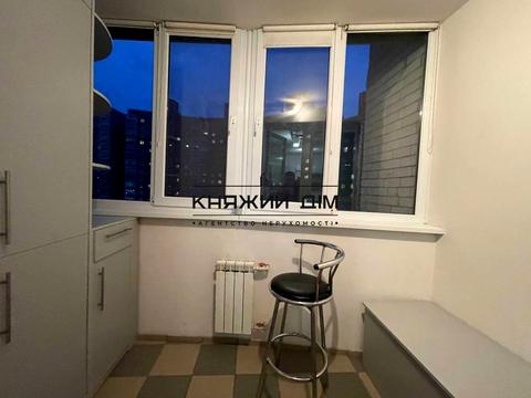 квартира за адресою Анни Ахматової вул., 47