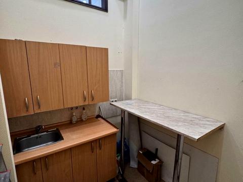 комерційна за адресою Саксаганського вул., 28