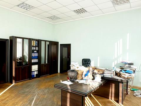 комерційна за адресою Городоцька вул., 176
