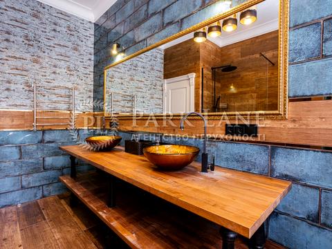 будинок за адресою Молодіжна вул.