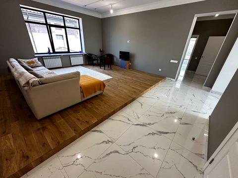 будинок за адресою Богатирська вул., 30б