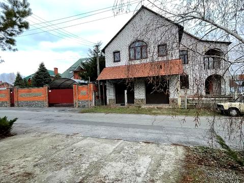 будинок за адресою Індустріальна