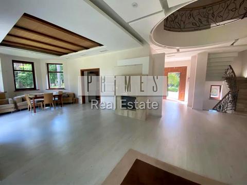 будинок за адресою Столичне шосе