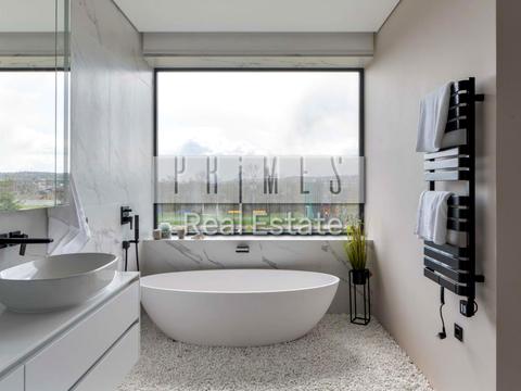 будинок за адресою Лютнева вул.