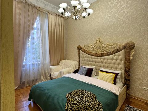 квартира за адресою Академіка Володимира Гнатюка вул. (), 3