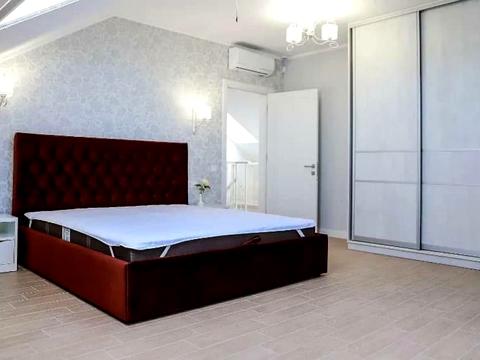 будинок за адресою Центральна, 1