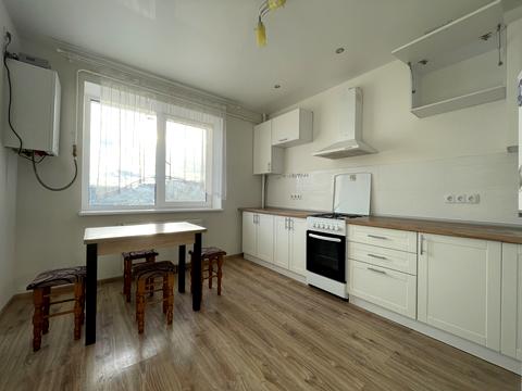 квартира за адресою Макогона вул., 25