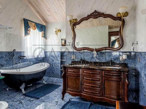 будинок за адресою с. Плюти, Світанкова, 10