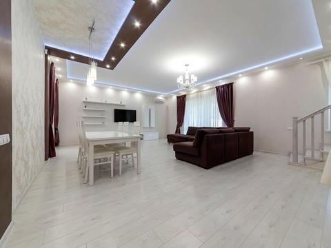 будинок за адресою с. Мала Олександрівка, Патона Євгена