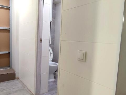 комерційна за адресою Університетський проспект, 1