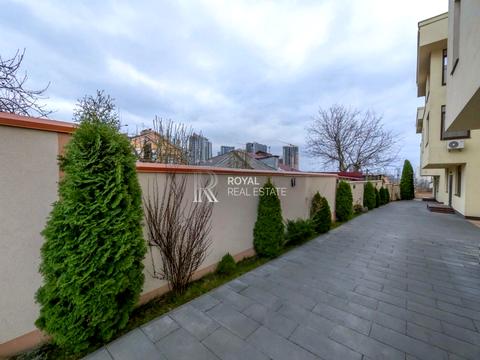 будинок за адресою Товарна вул., 24Б