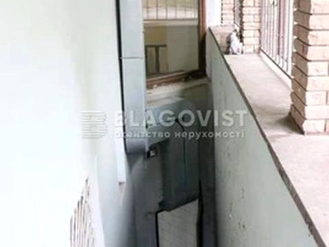 комерційна за адресою Лютеранська вул., 4
