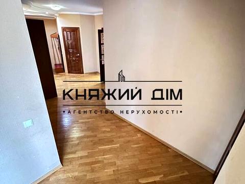 квартира за адресою Митрополита Андрея Шептицького вул. (Анатолія Луначарського), 10