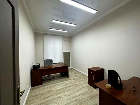 комерційна за адресою Павла Зеленого вул. (Коблевська), 7