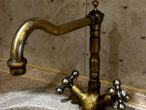 будинок за адресою Будівельна вул., 1
