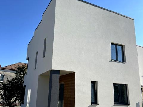 будинок за адресою Романа Шухевича вул., 112